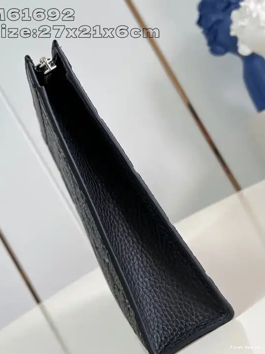 First bag ru POCHETTE LOUIS MM VOYAGE VUITTON 0520